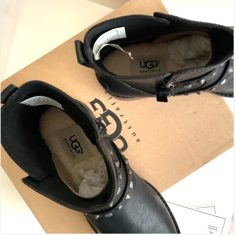 UGG CAMILE ANKLE Moto Biker Black Leather Boots Size 5.5 New - Picture 10 of 14